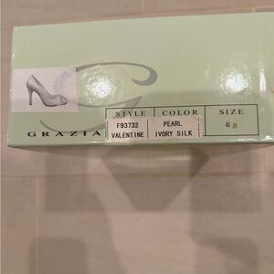 Pearl Ivory Silk Women's Shoes